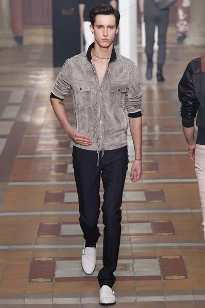 Look 21
